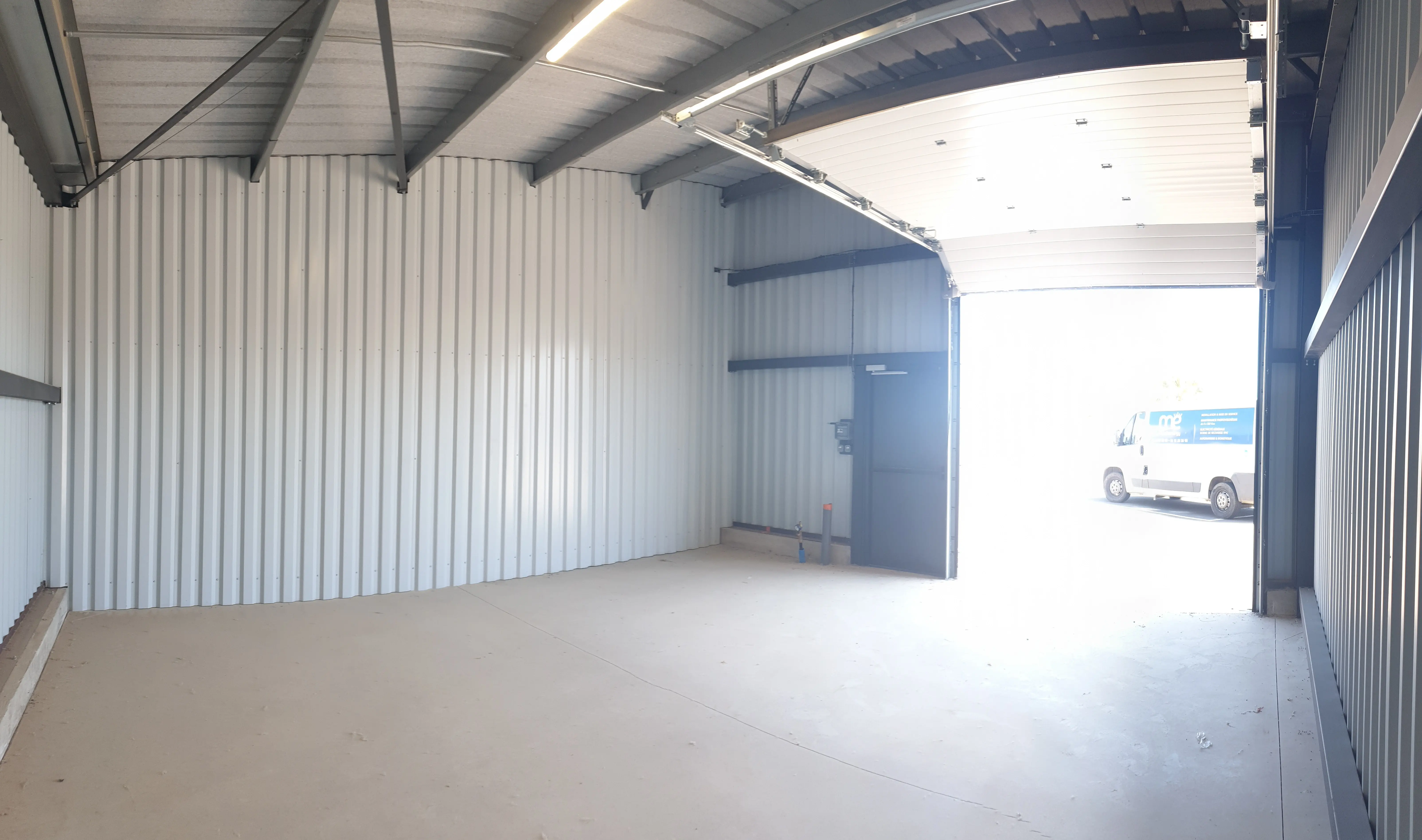 Hangar 50m²
